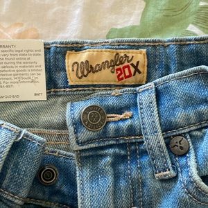 Boys Wrangler 20X size 4 Regular jeans, NWT
